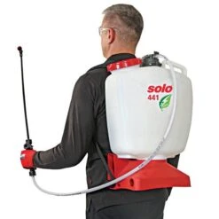 Solo 4 1/2 Gallon Battery Powered Backpack Sprayer For Home & Farm (SOLO 441) -Landscape greening equipment 424l 2