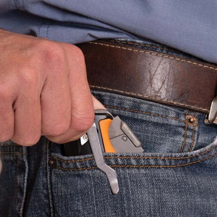 Fiskars Pro Folding Utility Knife 6 Fiskars Pro Folding Utility Knife - Image 6