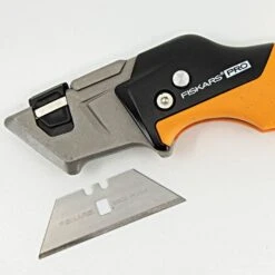 Fiskars Pro Folding Utility Knife 15 Fiskars Pro Folding Utility Knife -Landscape greening equipment 770030 7