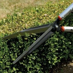 Bahco Pro Super Light 10-inch Slim Blade Hedge Shears, 26-inch Overall Length 9 Bahco Pro Super Light 10-inch Slim Blade Hedge Shears, 26-inch Overall Length -Landscape greening equipment p54h25 3